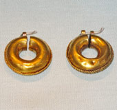 Ohrringe aus Gold