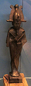 Totengott Osiris mit seinen Insignien. Bronze-Statuette